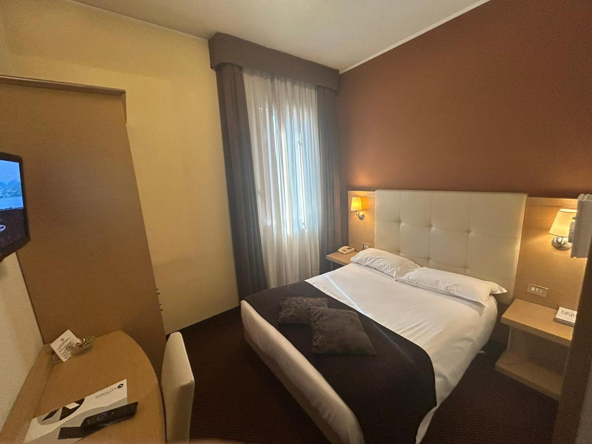 רובאנו Hotel Vittoria מראה חיצוני תמונה