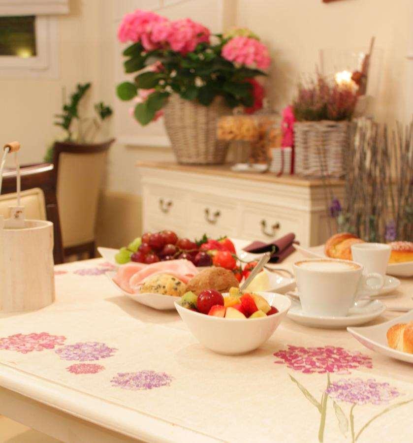 רובאנו Hotel Vittoria מסעדה תמונה